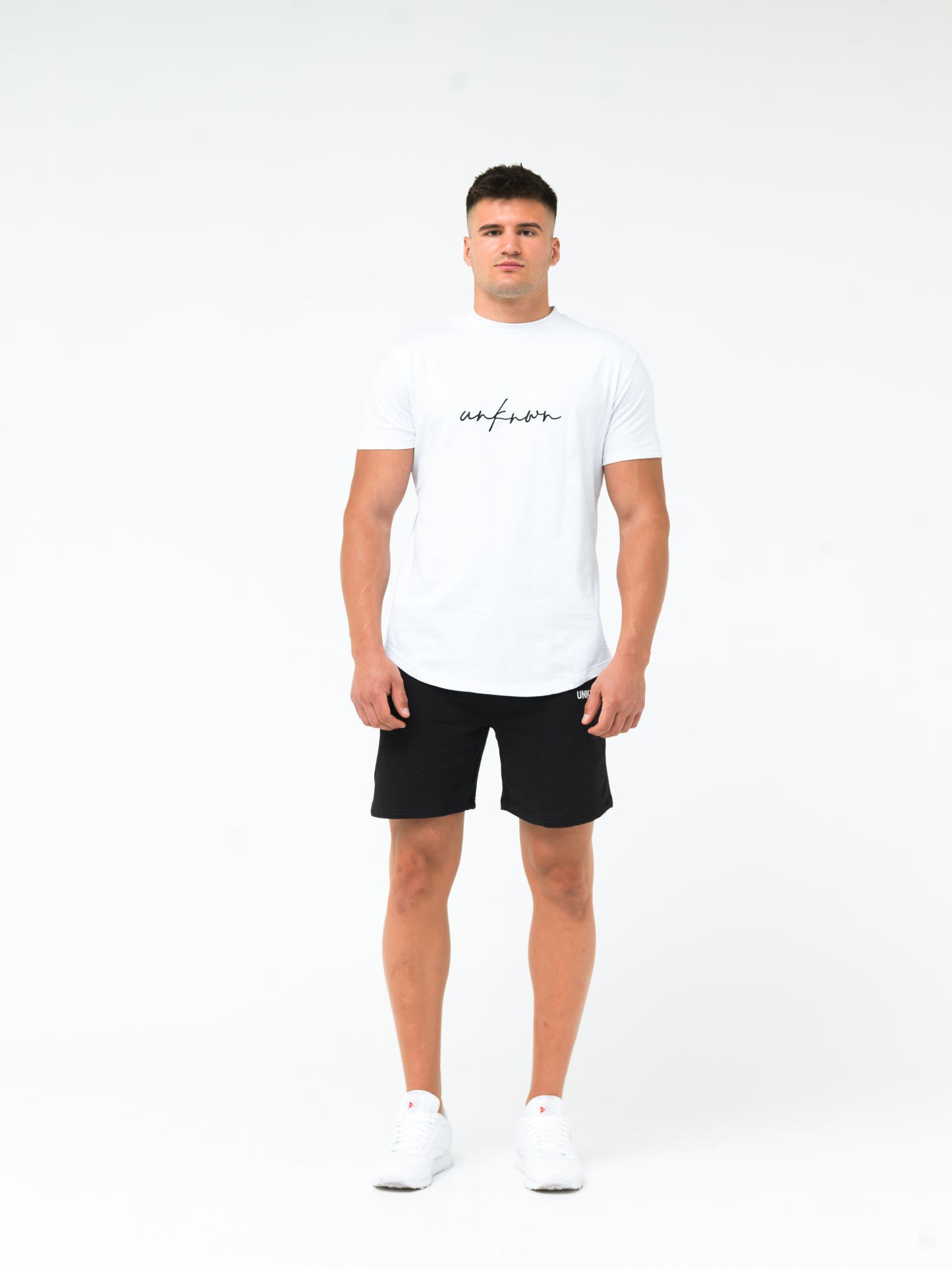 SIGNATURE CURVED HEM TEE- WHITE