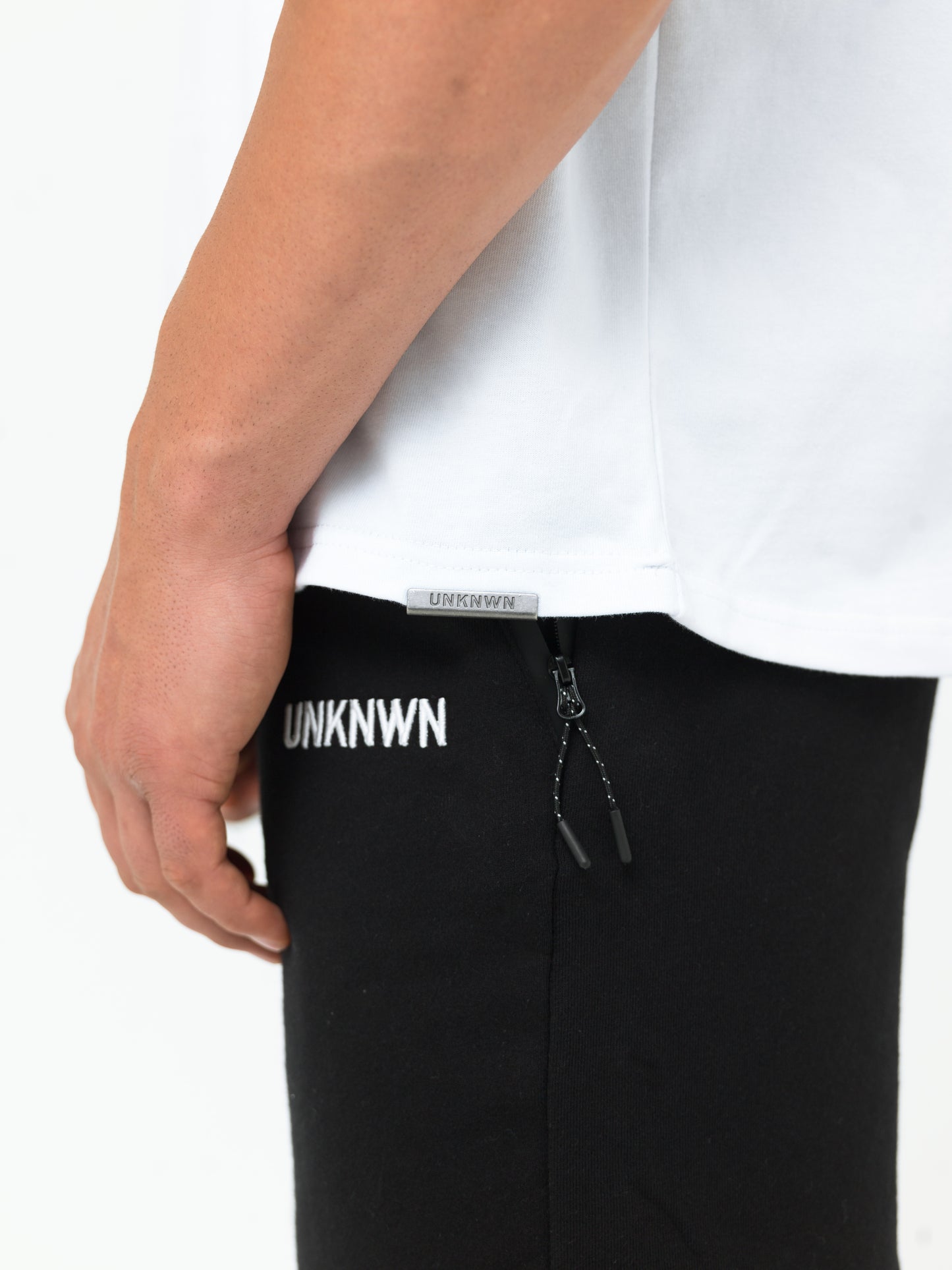 UNKNWN STAPLE TEE - WHITE